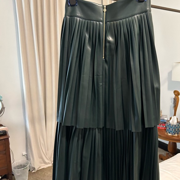 Emily McCarthy Forest Green Faux Leather Pleated Skirt - Picture 2 of 5